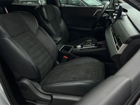 Used 2022 Mitsubishi Outlander SE image 11