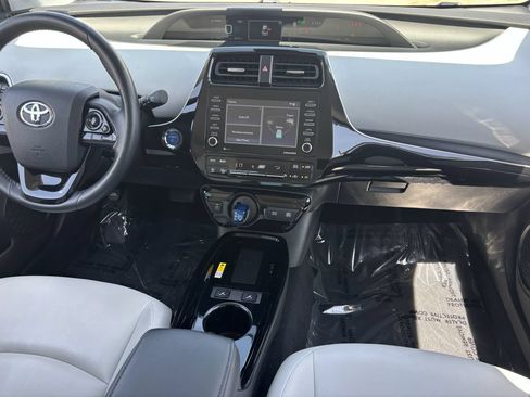 Used 2021 Toyota Prius XLE w/ Carpet Mat Package (TMS) AWD/4WD image 15