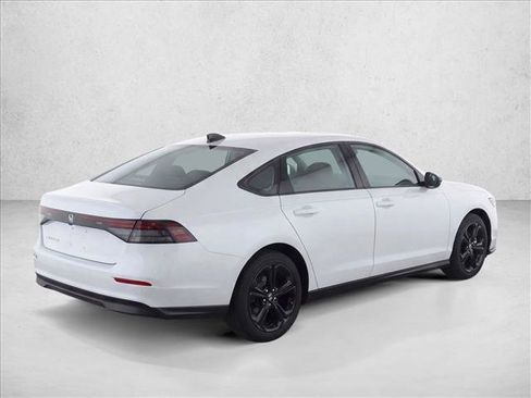 Used 2025 Honda Accord SE image 7