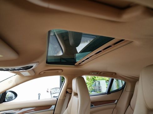 Used 2013 Porsche Panamera image 22