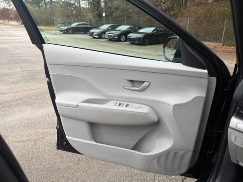 Used 2025 Hyundai Kona SEL image 20