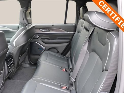 Used 2022 Jeep Grand Cherokee Overland w/ Adv Protech Group III image 15