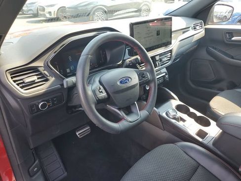 Used 2023 Ford Escape ST-Line w/ Tech Pack #1 AWD/4WD image 9