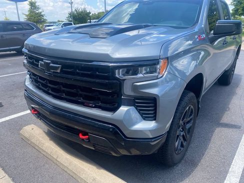 Used 2025 Chevrolet Silverado 1500 LT Trail Boss w/ Convenience Package II AWD/4WD image 3