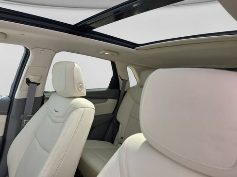 Used 2024 Cadillac XT5 Premium Luxury w/ Technology Package AWD/4WD image 18