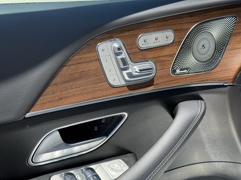 New 2025 Mercedes-Benz GLS 450 4MATIC image 16