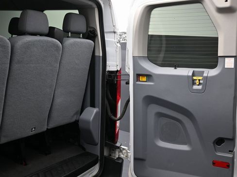 Used 2015 Ford Transit 350 XLT image 17
