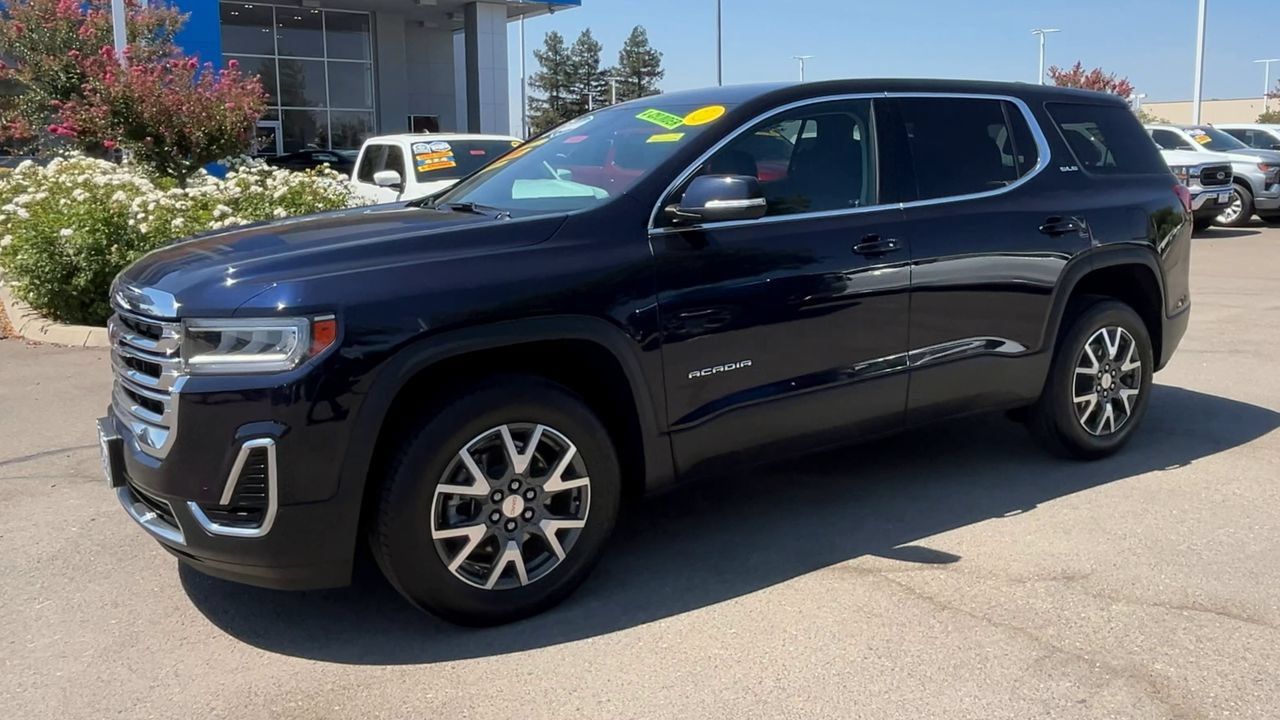 Used 2022 GMC Acadia SLE AWD/4WD image 3