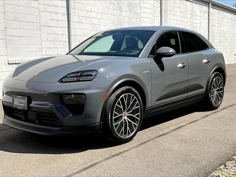 Certified 2025 Porsche Macan Electric image 1