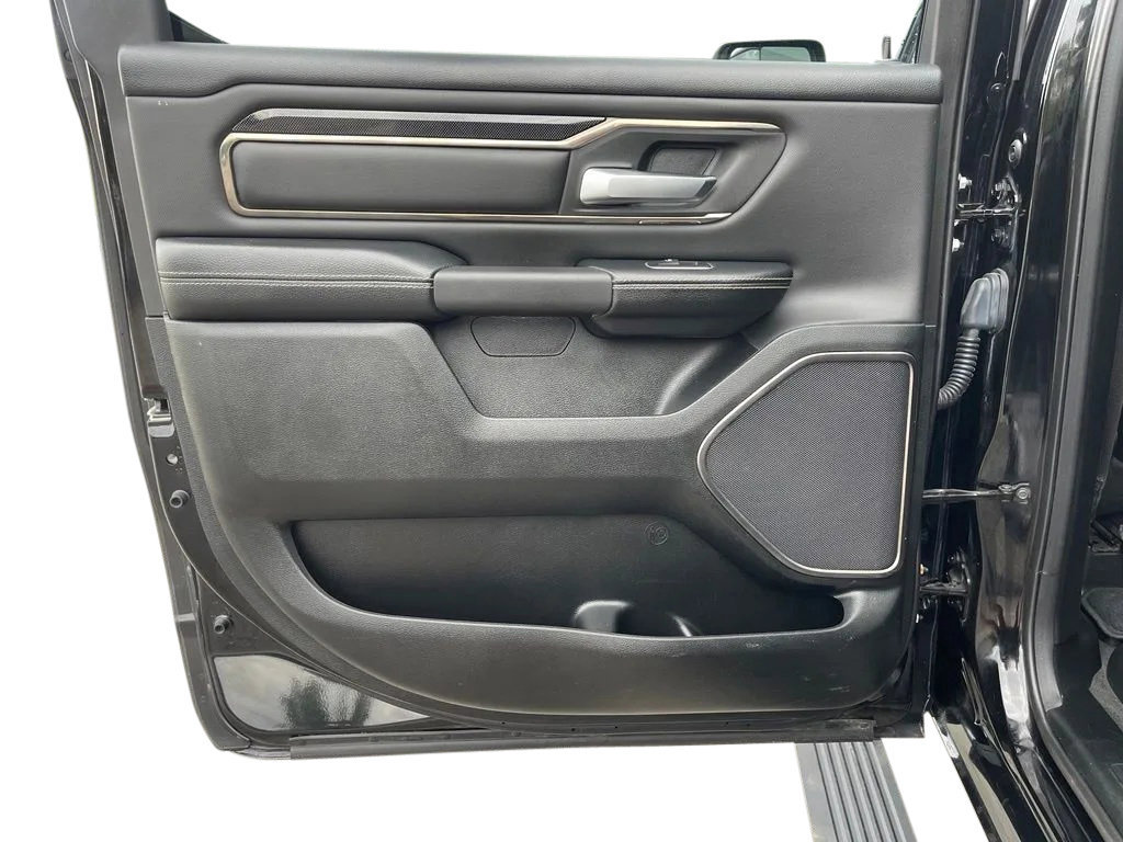 Used 2020 RAM 1500 Sport w/ Leather & Sound Group AWD/4WD image 17