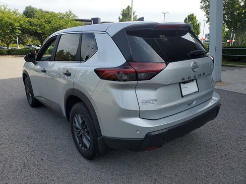 Certified 2025 Nissan Rogue S FWD image 3