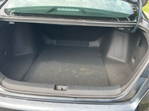 Used 2023 Honda Accord EX image 19