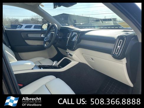 Used 2024 Volvo XC40 B5 Ultimate w/ Climate Package AWD/4WD image 20