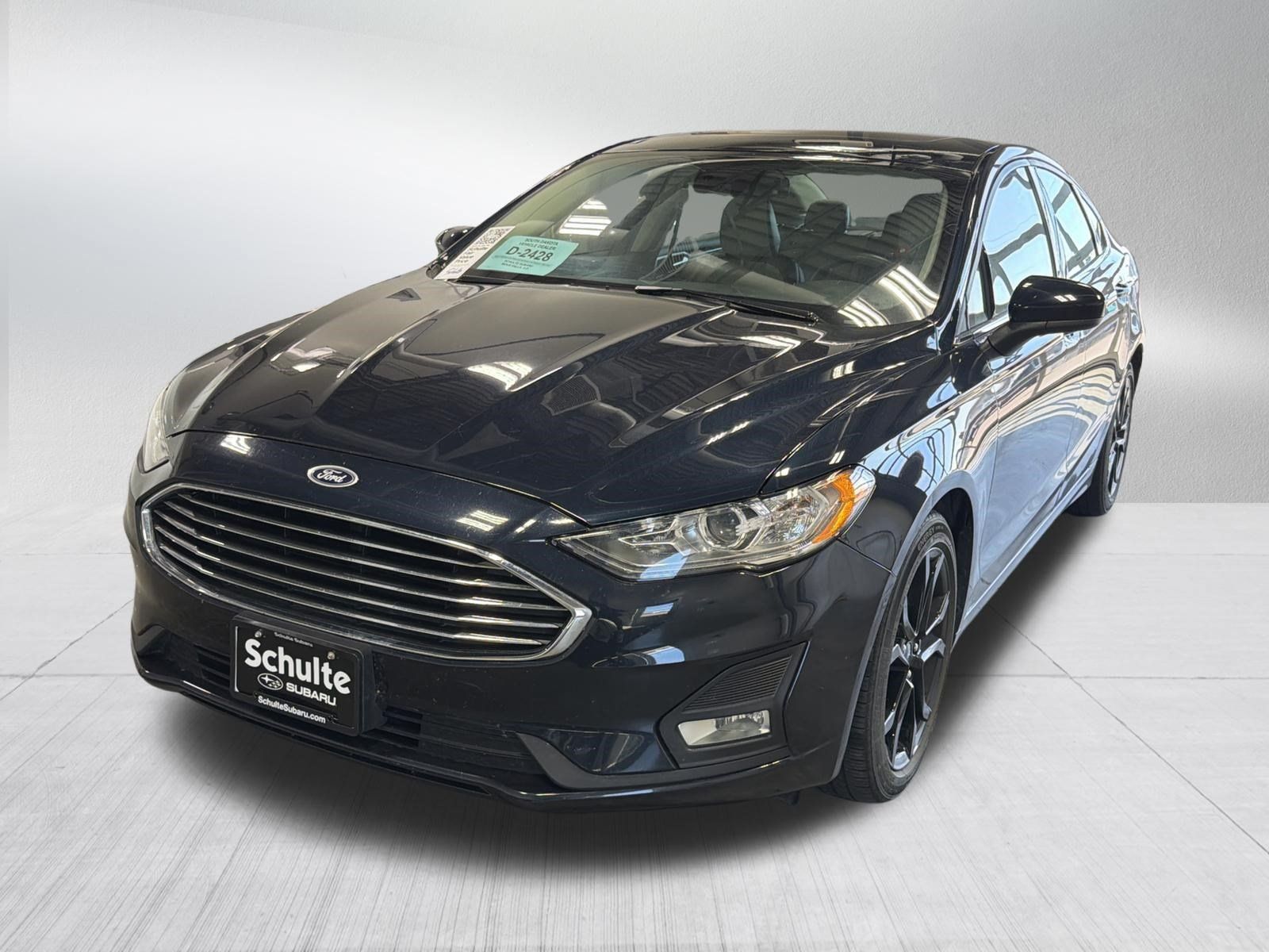 Used 2020 Ford Fusion SE w/ Equipment Group 151A FWD image 3