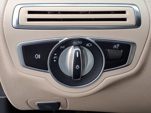 Used 2021 Mercedes-Benz C 300 C 300 image 16