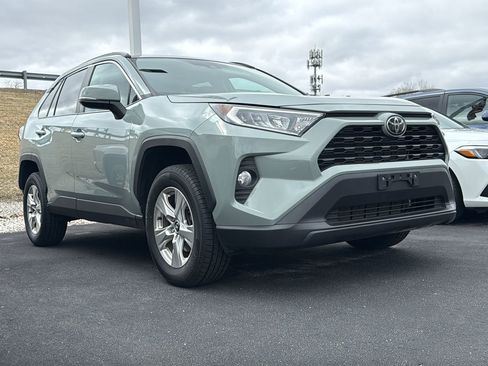 Used 2020 Toyota RAV4 XLE w/ XLE Grade Weather Package image 1