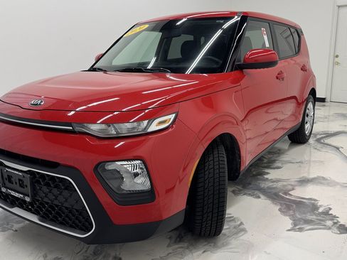 Used 2020 Kia Soul LX FWD image 4