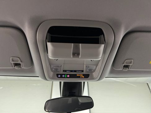 Used 2025 Chevrolet Blazer LT FWD image 59