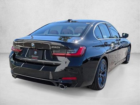 Used 2025 BMW 330i Sedan w/ Premium Package image 2