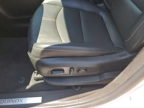 Used 2022 Chevrolet Equinox Premier AWD/4WD image 18