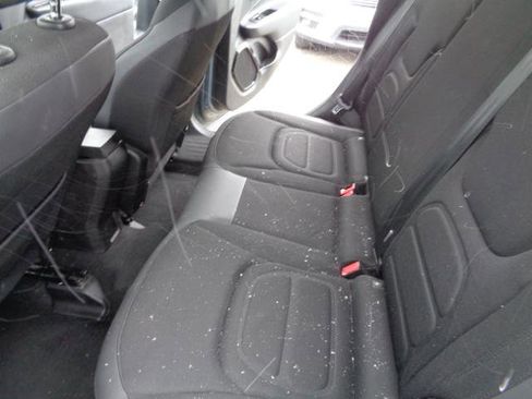 Used 2017 Jeep Renegade Altitude image 16