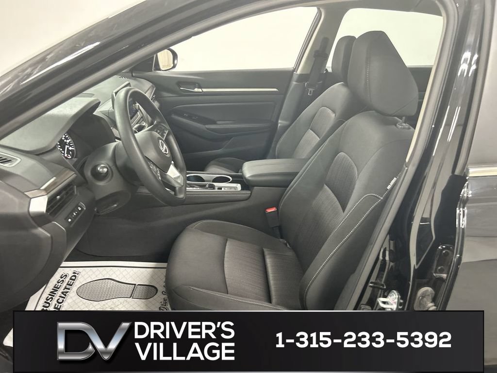 Used 2023 Nissan Altima 2.5 SV AWD/4WD image 9