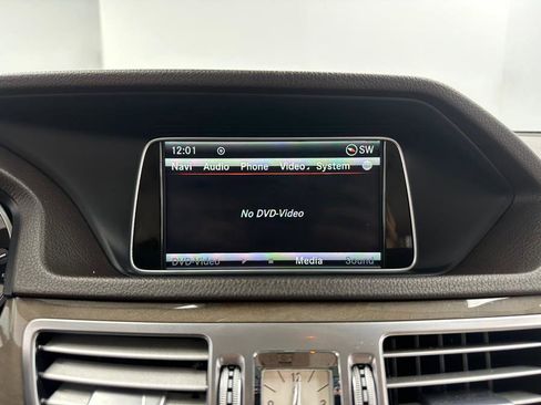 Used 2014 Mercedes-Benz E 350 4MATIC Sedan image 56