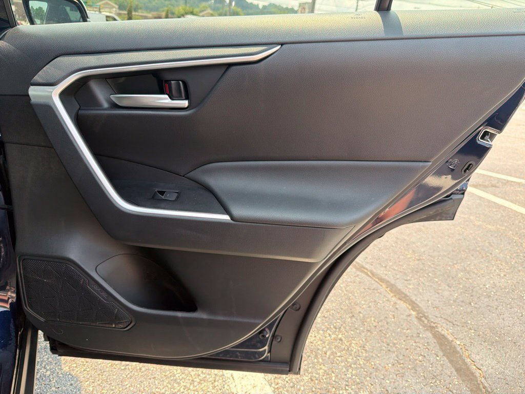 Used 2025 Toyota RAV4 XLE w/ Convenience Package FWD image 29