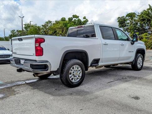 Used 2023 Chevrolet Silverado 2500 LT w/ Convenience Package image 8