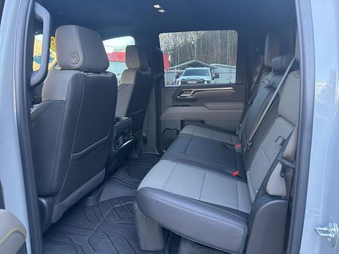 Certified 2024 Chevrolet Silverado 2500 ZR2 w/ Technology Package image 11