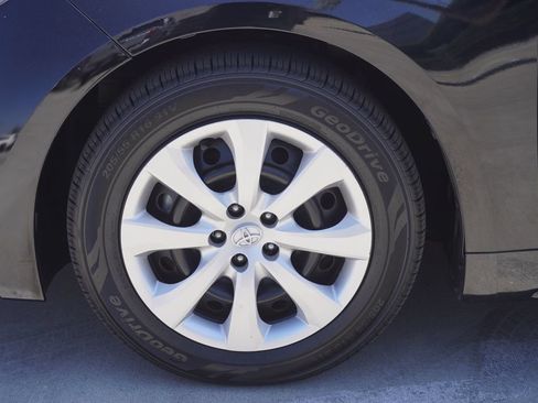 Certified 2024 Toyota Corolla LE FWD image 20