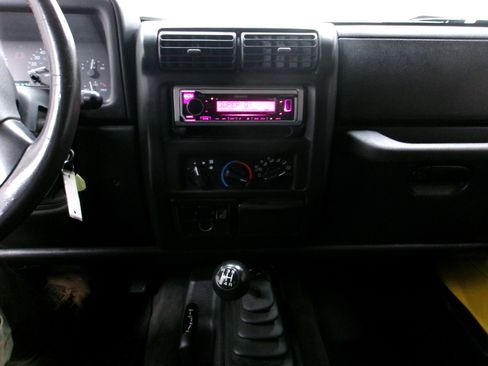 Used 2000 Jeep Wrangler Sport image 10