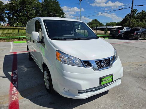 Used 2020 Nissan NV200 SV w/ Back Door Glass Package FWD image 5