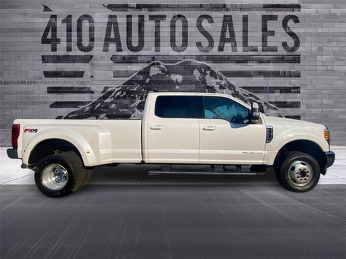 Used 2017 Ford F350 Lariat w/ FX4 Off-Road Package image 2