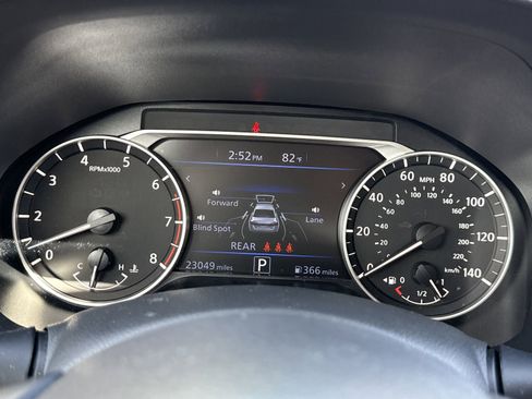 Used 2025 Nissan Altima 2.5 SV FWD image 18