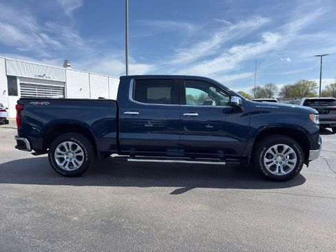 Used 2022 Chevrolet Silverado 1500 LTZ w/ Technology Package AWD/4WD image 4