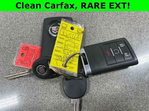 Used 2011 Cadillac Escalade EXT Luxury image 26