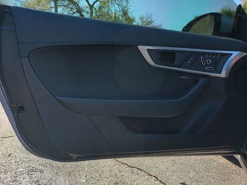 Used 2021 Jaguar F-TYPE Convertible image 9
