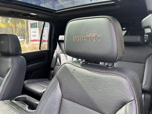 Used 2021 Chevrolet Suburban High Country image 12