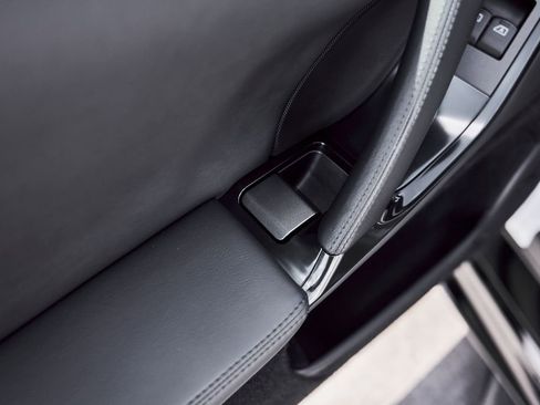 Used 2021 Nissan GT-R Premium image 35