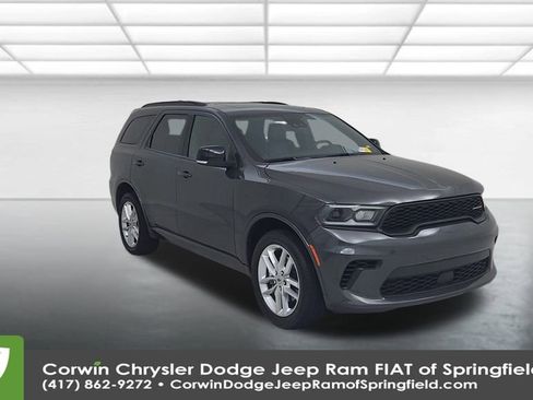 Used 2024 Dodge Durango GT image 3