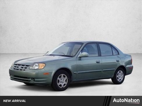 Used 2004 Hyundai Accent GL image 1