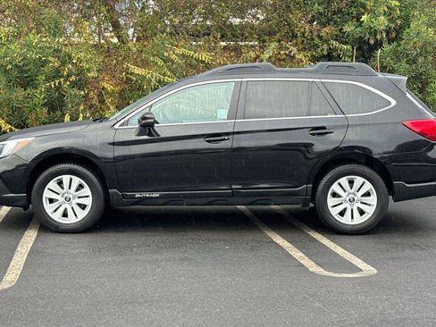 Used 2019 Subaru Outback 2.5i Premium image 7