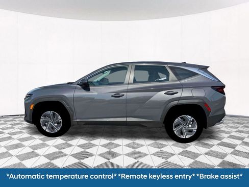 New 2026 Hyundai Tucson Blue SE image 4