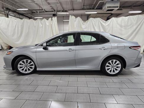 Certified 2019 Toyota Camry LE w/ Convenience Package image 10