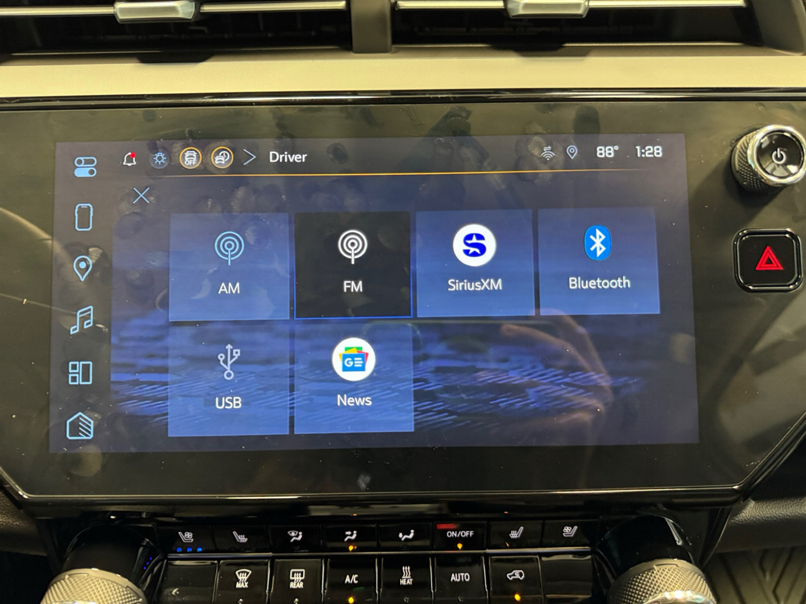 Used 2027 Chevrolet Bolt RS FWD image 11