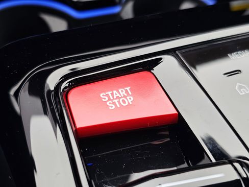 New 2026 BMW M5 w/ Carbon Package image 22