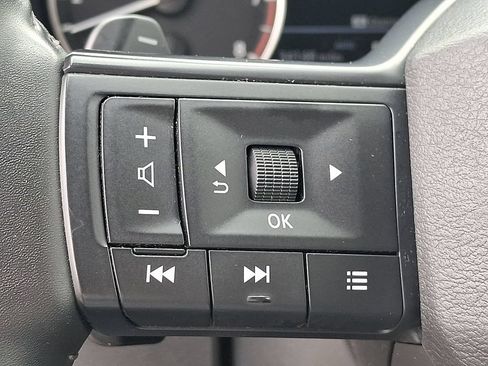 Used 2025 Nissan Rogue SV AWD/4WD image 21