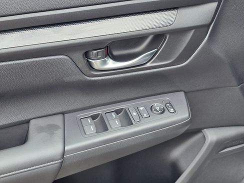 Certified 2025 Honda CR-V LX image 22