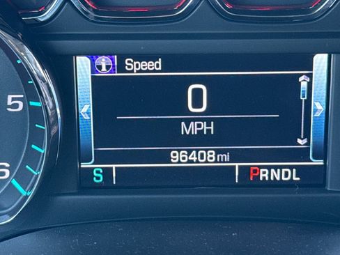 Used 2017 Chevrolet Tahoe LT image 3